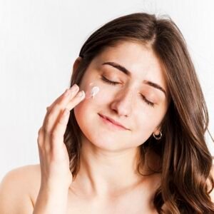 CREME VISO PER PELLI SPECIFICHE